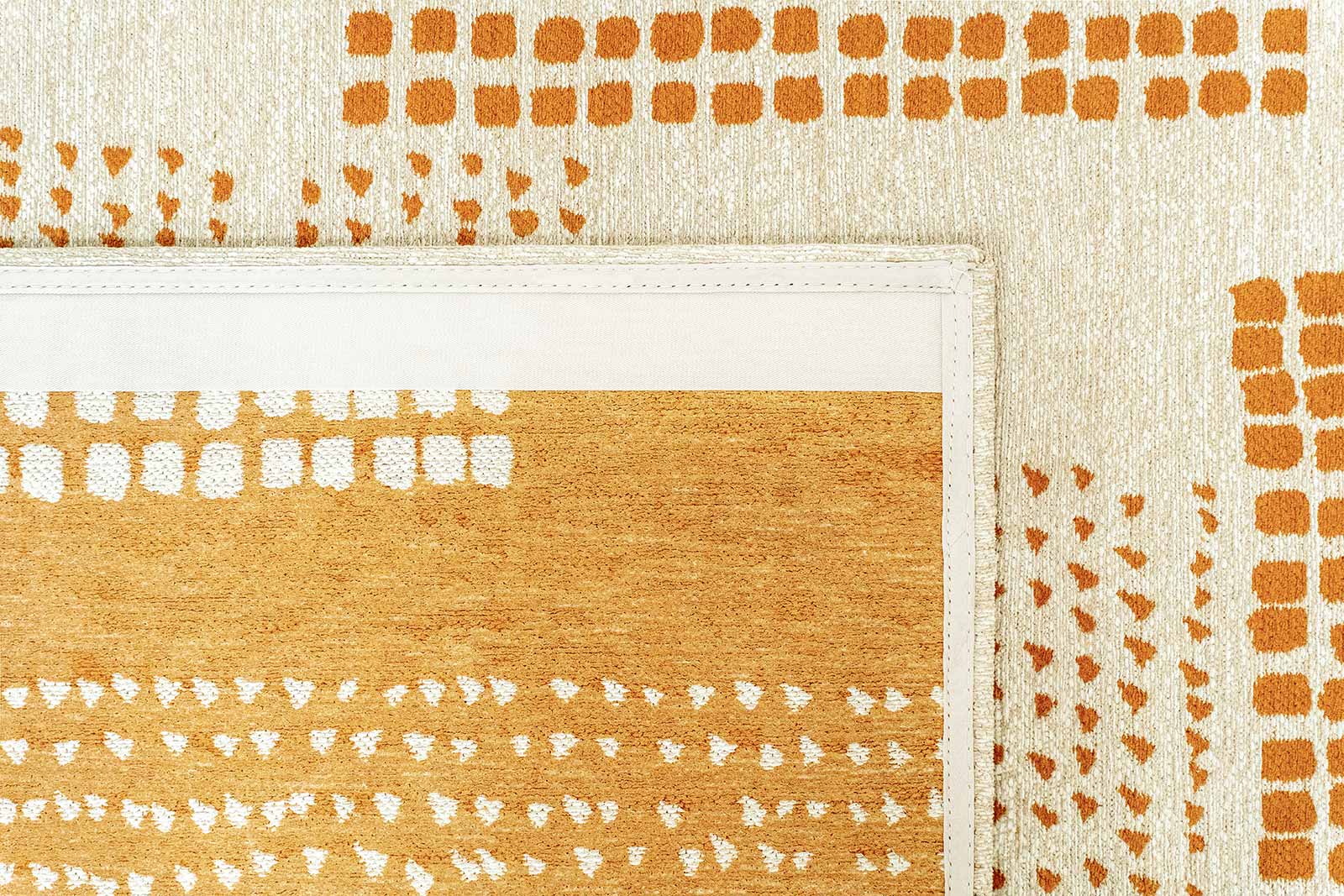 Louis De Poortere tapis Craft 2077 Zen Garden Pomelo back