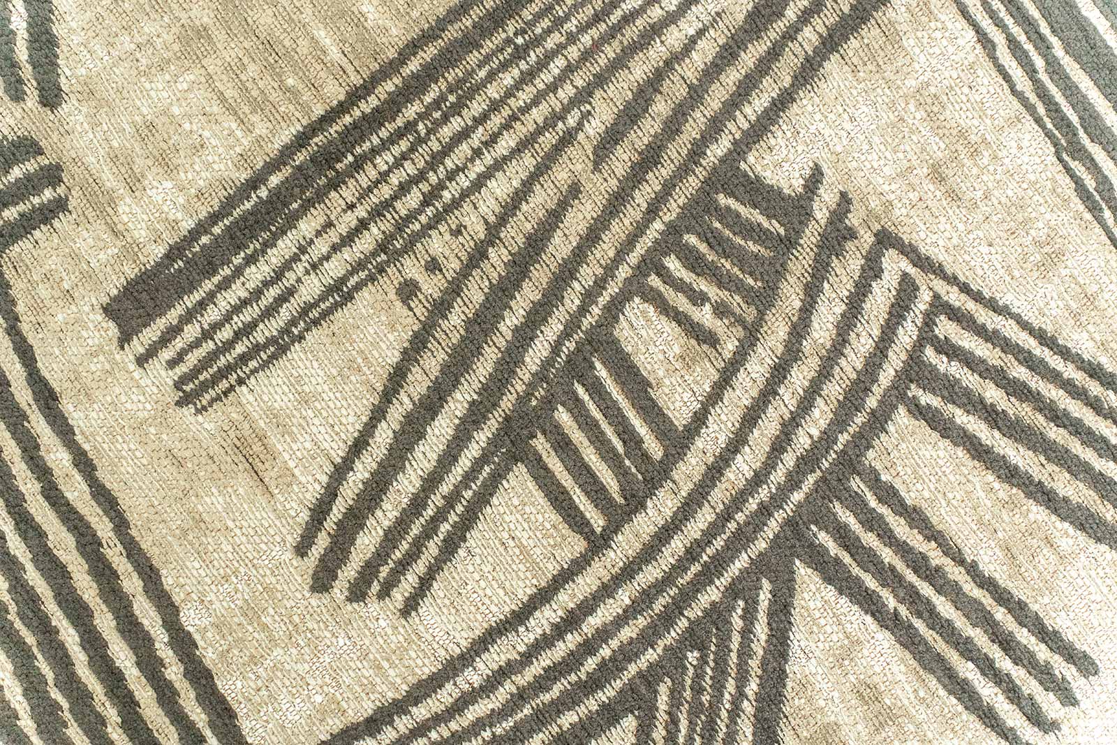 Louis De Poortere tapis Meditation 2067 Kanji Slate zoom 2