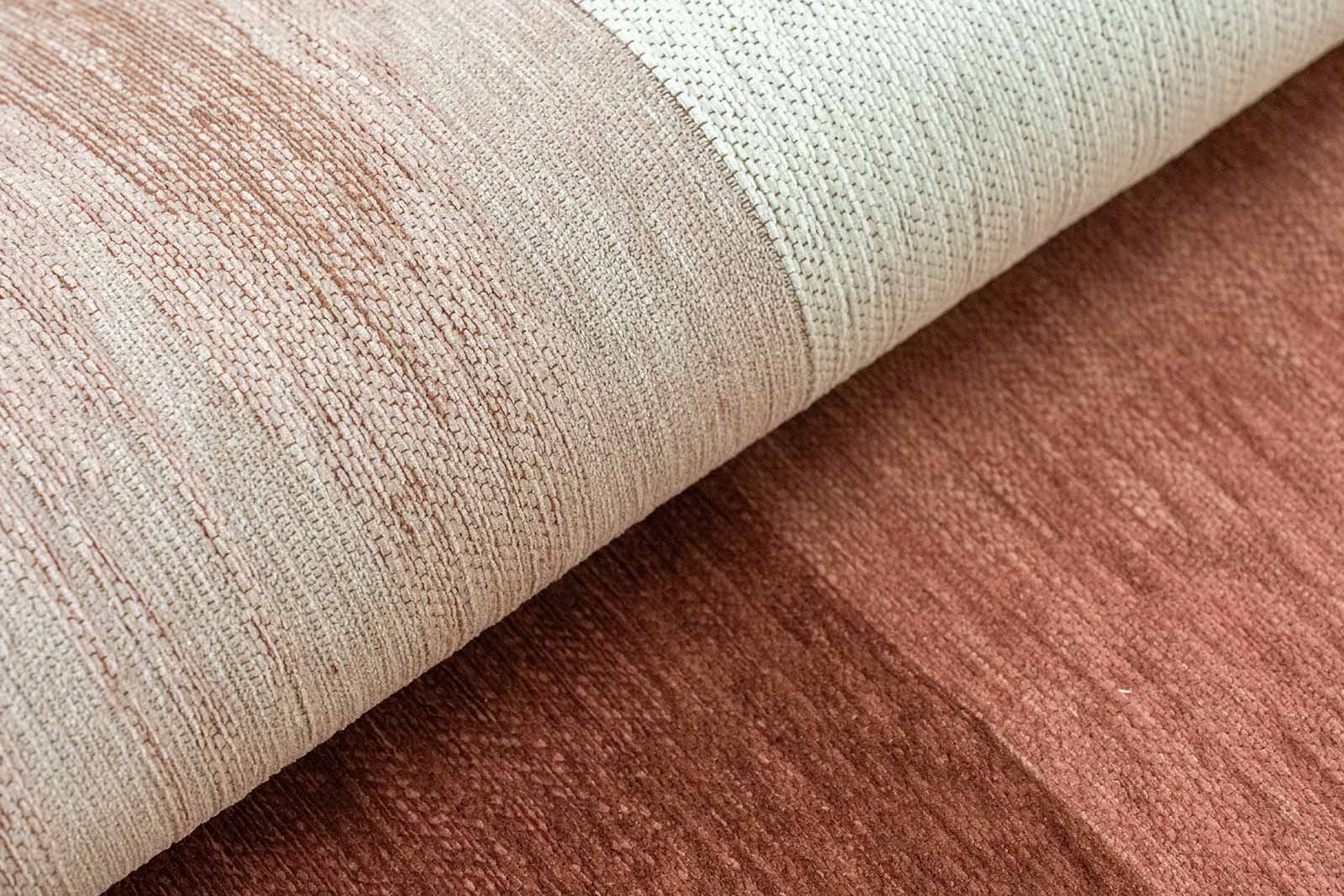 Louis De Poortere tapis Meditation 2072 Sendai Rosebud fold 2